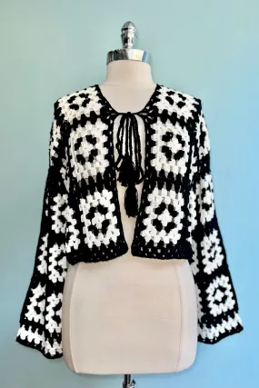 Granny Squares Cropped Cardigan in Black and White