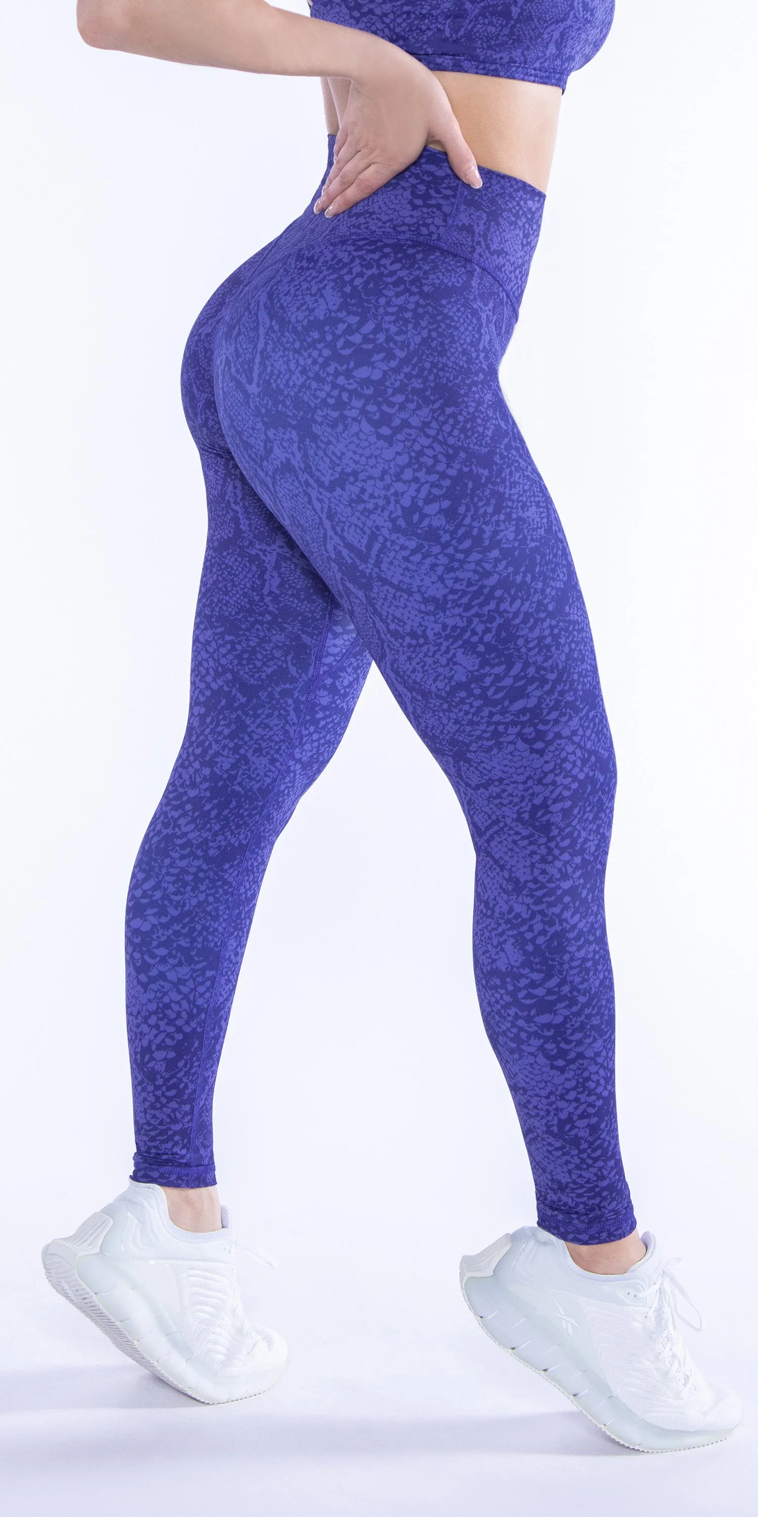 Nila - Contour Legging